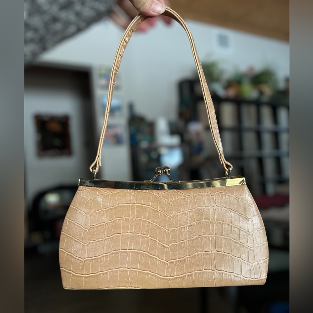 Bijoux Terner Faux Croc Kiss Lock Purse Beige Neutral Nude Top Handle Vintage